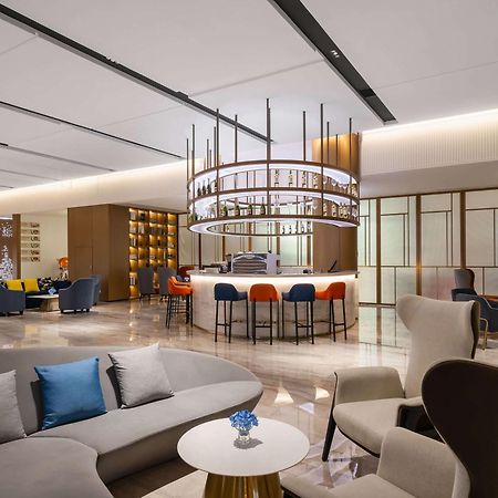 Novotel Guangzhou Baiyun Airport - Canton Fair Free Shuttle Bus & Official Registration Agency Экстерьер фото